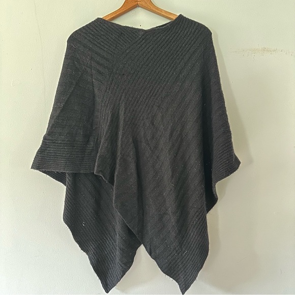 Beryll Luxury 100% Cashmere One Size Black Poncho - Picture 4 of 10
